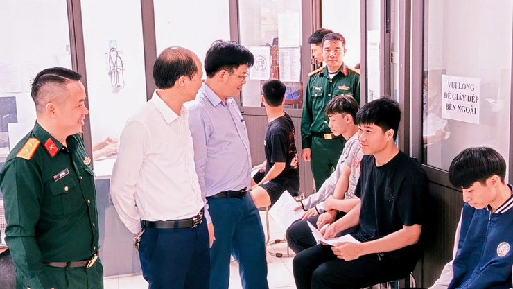 Hơn 300 thanh niên xã Tam Hưng hăng hái tham gia đăng ký nghĩa vụ quân sự năm 2026- Ảnh 3.
