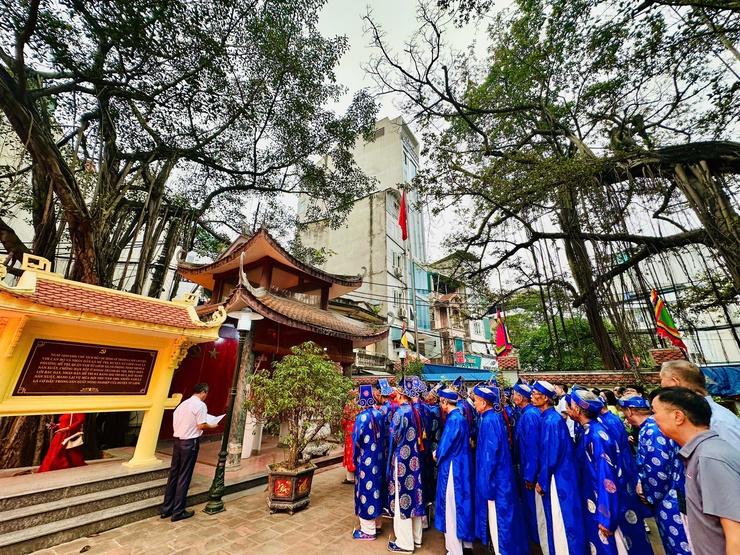 Trang trọng tổ chức lễ giỗ Đức Thánh Đàm tại đình Mễ Trì Hạ – lan tỏa giá trị văn hóa truyền thống trong đời sống hiện đại- Ảnh 2.