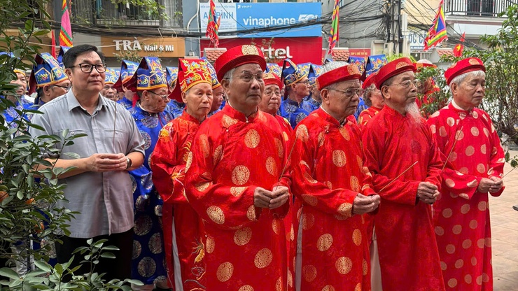 Trang trọng tổ chức lễ giỗ Đức Thánh Đàm tại đình Mễ Trì Hạ – lan tỏa giá trị văn hóa truyền thống trong đời sống hiện đại- Ảnh 1.