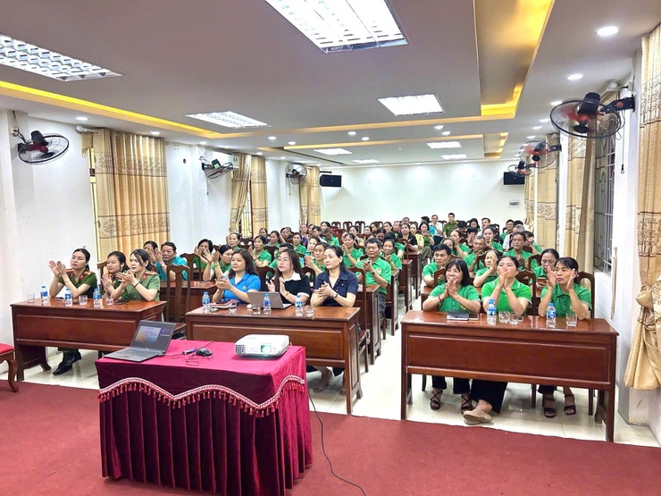 Hội Nông dân xã Thanh Oai tuyên truyền, phổ biến pháp luật và tập huấn kỹ năng phòng cháy, chữa cháy, cứu nạn cứu hộ- Ảnh 2.