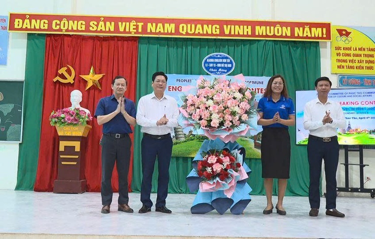 Phúc Thọ tổ chức thành công Chung khảo Hội thi Hùng biện Tiếng Anh năm học 2025–2026- Ảnh 2.