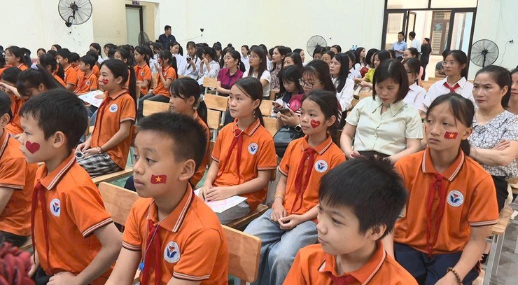 Phúc Thọ tổ chức thành công Chung khảo Hội thi Hùng biện Tiếng Anh năm học 2025–2026- Ảnh 4.