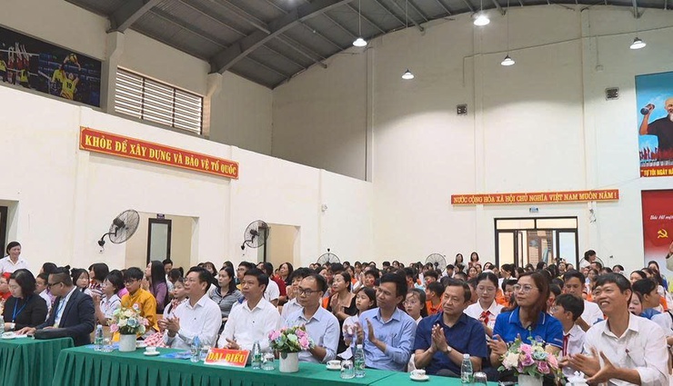 Phúc Thọ tổ chức thành công Chung khảo Hội thi Hùng biện Tiếng Anh năm học 2025–2026- Ảnh 9.