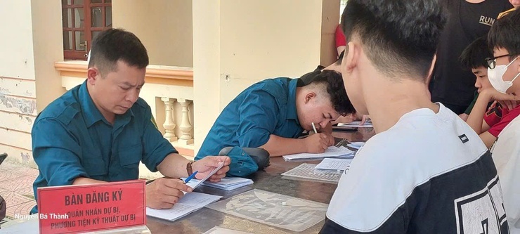 Phường Đông Ngạc hoàn thành công tác đăng ký nghĩa vụ quân sự, Quân nhân dự bị, phương tiện kỹ thuật dự bị và dân quân tự vệ năm 2026- Ảnh 4.