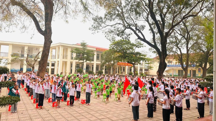  Trải nghiệm làm học sinh Tiểu Học của các bé mẫu giáo 5 tuổi trường mầm non Tân Ước - Ảnh 6.