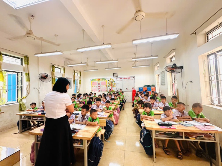  Trải nghiệm làm học sinh Tiểu Học của các bé mẫu giáo 5 tuổi trường mầm non Tân Ước - Ảnh 4.