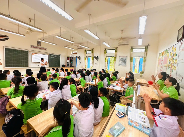  Trải nghiệm làm học sinh Tiểu Học của các bé mẫu giáo 5 tuổi trường mầm non Tân Ước - Ảnh 5.