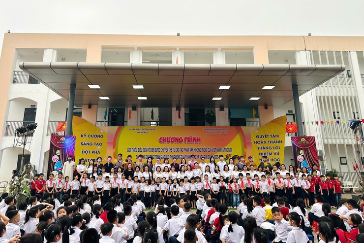 XÃ VĨNH THANH TỔ CHỨC CHƯƠNG TRÌNH GIỚI THIỆU, BIỂU DIỄN CÁC VỞ DIỄN CHUYỂN THỂ TỪ TÁC PHẨM VĂN HỌC- Ảnh 7.