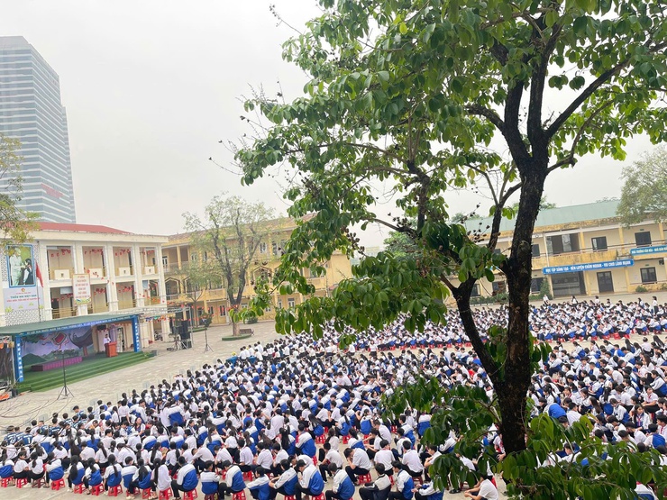 XÃ VĨNH THANH BIỂU DIỄN NGHỆ THUẬT CHÈO TẠI TRƯỜNG THCS VĨNH NGỌC- Ảnh 6.