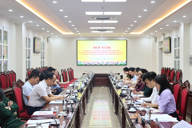 HỘI NGHỊ KÝ KẾT CHƯƠNG TRÌNH PHỐI HỢP GIỮA BAN XÂY DỰNG ĐẢNG VỚI UBND, BAN CHỈ HUY QUÂN SỰ VÀ CÔNG AN XÃ THẠCH THẤT GIAI ĐOẠN 2026 – 2030- Ảnh 7.