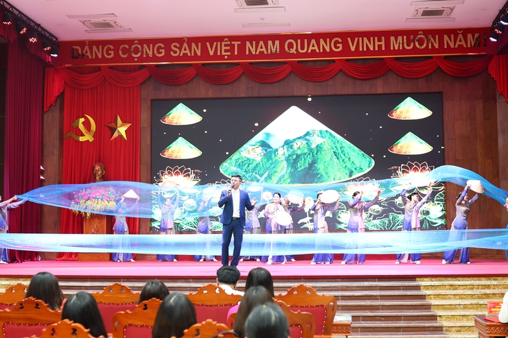 Thạch Thất tổng kết cuộc bầu cử đại biểu Quốc hội khóa XVI và đại biểu HĐND các cấp nhiệm kỳ 2026-2031- Ảnh 14.