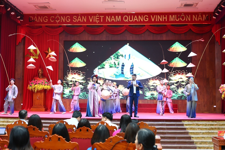 Thạch Thất tổng kết cuộc bầu cử đại biểu Quốc hội khóa XVI và đại biểu HĐND các cấp nhiệm kỳ 2026-2031- Ảnh 12.