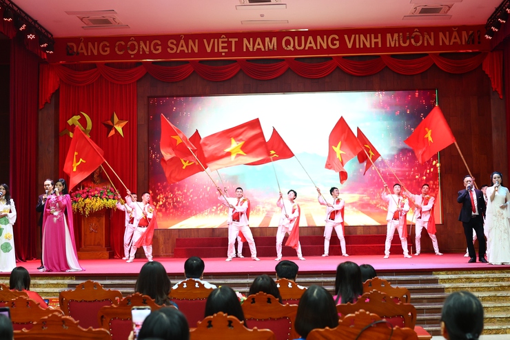 Thạch Thất tổng kết cuộc bầu cử đại biểu Quốc hội khóa XVI và đại biểu HĐND các cấp nhiệm kỳ 2026-2031- Ảnh 13.