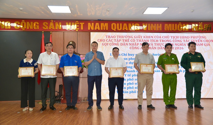 Ba Đình ghi dấu ấn trong công tác gọi công dân nhập ngũ năm 2026- Ảnh 5.