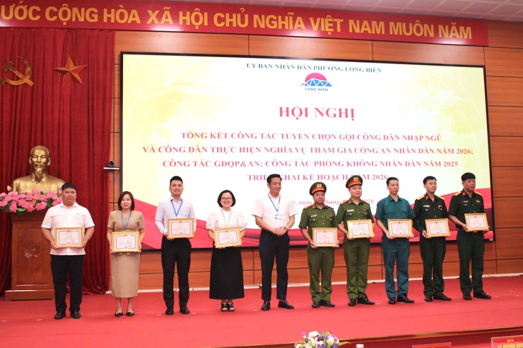 Hoàn thành 100% chỉ tiêu: Phường Long Biên tổng kết công tác tuyển quân năm 2026- Ảnh 5.