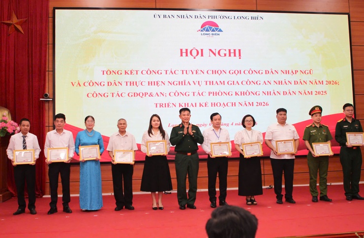 Hoàn thành 100% chỉ tiêu: Phường Long Biên tổng kết công tác tuyển quân năm 2026- Ảnh 4.