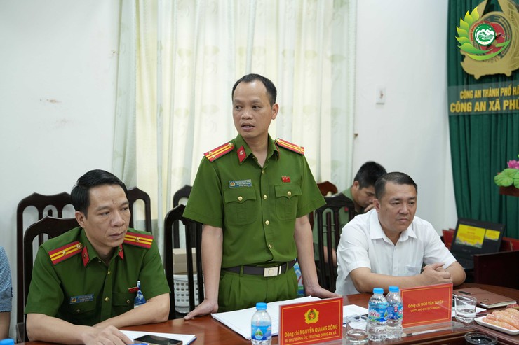 Công an xã Phú Cát tổ chức sơ kết công trình "Thắp sáng đường Quốc lộ 21A" giai đoạn 1- Ảnh 10.