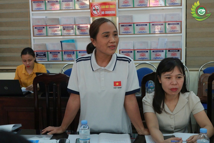 Chi bộ Trường THCS Đông Yên sinh hoạt thường kỳ tháng 4/2026: Nâng cao chất lượng giáo dục, đẩy mạnh chuyển đổi số- Ảnh 2.