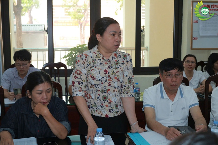 Chi bộ Trường THCS Đông Yên sinh hoạt thường kỳ tháng 4/2026: Nâng cao chất lượng giáo dục, đẩy mạnh chuyển đổi số- Ảnh 4.