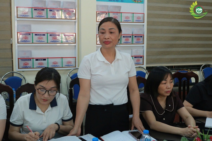 Chi bộ Trường THCS Đông Yên sinh hoạt thường kỳ tháng 4/2026: Nâng cao chất lượng giáo dục, đẩy mạnh chuyển đổi số- Ảnh 5.