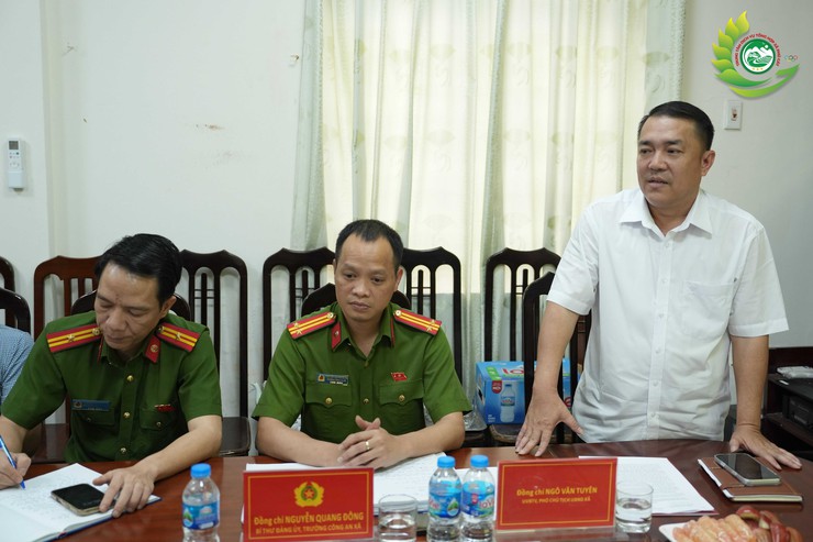 Công an xã Phú Cát tổ chức sơ kết công trình "Thắp sáng đường Quốc lộ 21A" giai đoạn 1- Ảnh 9.