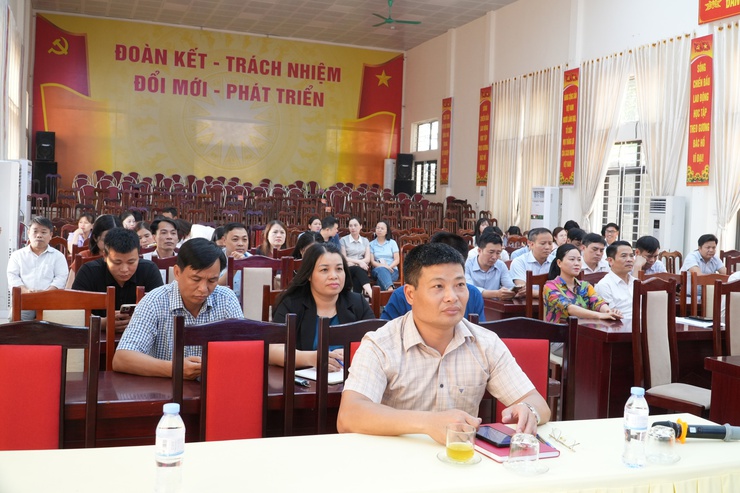 UBND xã Chuyên Mỹ đã tổ chức hội nghị tập huấn sử dụng hệ thống Hanoi Word- Ảnh 2.