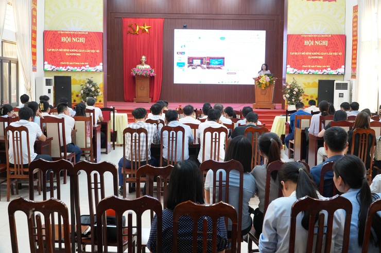 UBND xã Chuyên Mỹ đã tổ chức hội nghị tập huấn sử dụng hệ thống Hanoi Word- Ảnh 4.