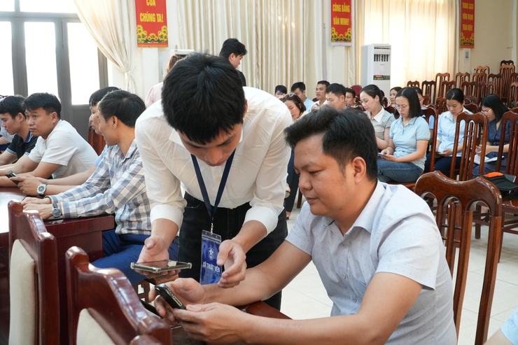 UBND xã Chuyên Mỹ đã tổ chức hội nghị tập huấn sử dụng hệ thống Hanoi Word- Ảnh 6.