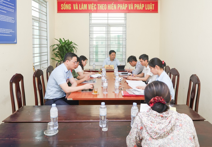 Đồng chí Bí thư Đảng ủy – Nguyễn Mạnh Huy chủ trì buổi tiếp công dân theo thường lệ- Ảnh 1.