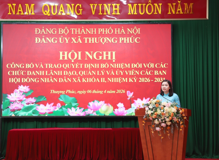 Đảng ủy xã Thượng Phúc công bố và trao Quyết định bổ nhiệm các chức danh lãnh đạo, quản lý và Ủy viên các Ban của Hội đồng nhân dân xã khóa II- Ảnh 6.