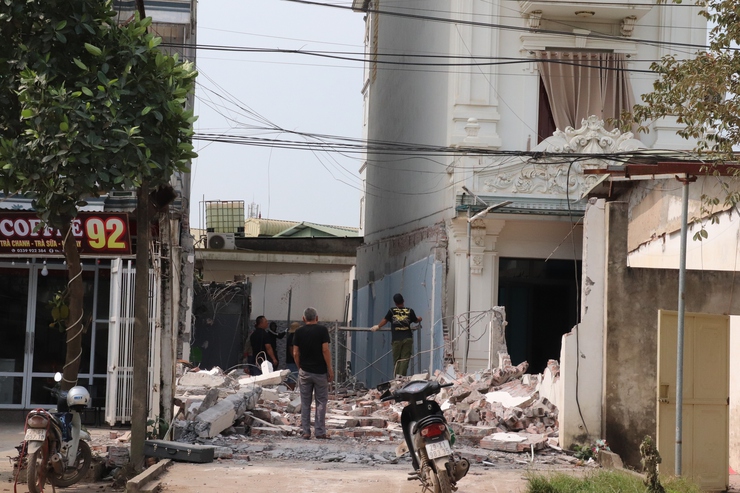 100% hộ gia đình trên địa bàn thôn Nghĩa Hảo, Khê Than (xã Phú Nghĩa) bàn giao bàn giao mặt bằng thực hiện Dự án Cải tạo, nâng cấp Quốc lộ 6 đoạn Ba La – Xuân Mai- Ảnh 8.