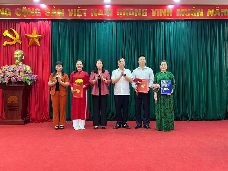 Phường Tây Mỗ tổ chức lễ chào cờ tháng 04/2026- Ảnh 4.