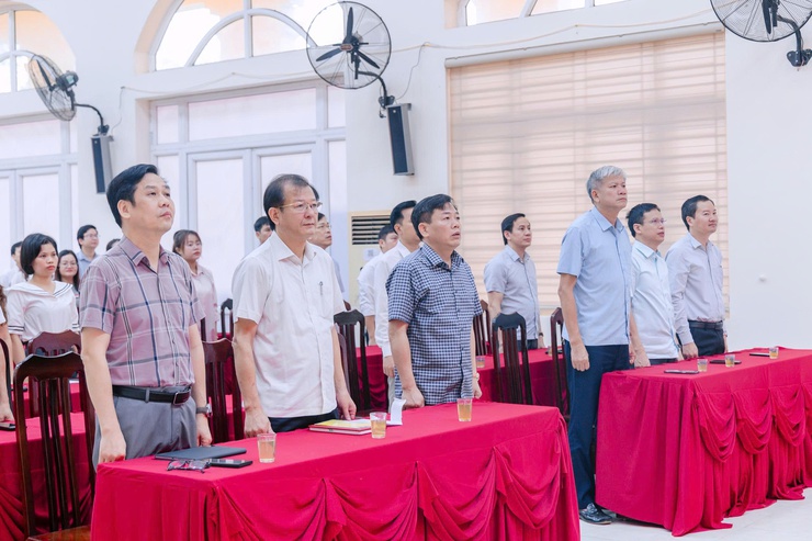 Xã Ứng Thiên tổ chức Lễ chào cờ và sinh hoạt chính trị dưới cờ tháng 4-2026.- Ảnh 2.