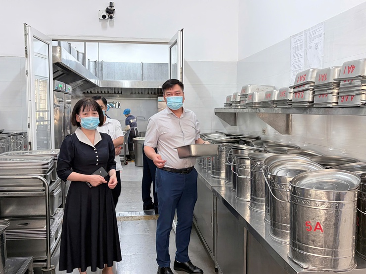 Phường Thanh Liệt tăng cường kiểm tra, giám sát công tác đảm bảo an toàn thực phẩm trong Quý I/2026.- Ảnh 1.