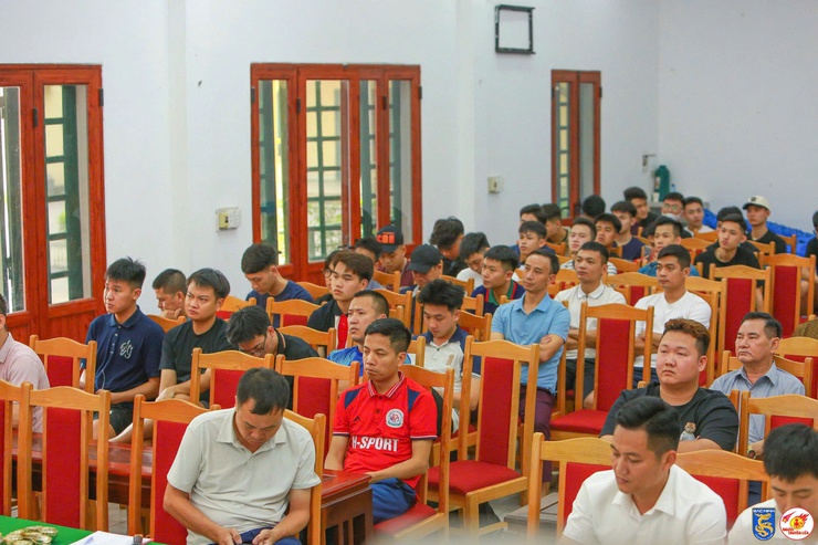 XÃ THƯ LÂM TỔ CHỨC HỘI NGHỊ TRIỂN KHAI GIẢI BÓNG ĐÁ NAM THANH NIÊN XÃ THƯ LÂM LẦN THỨ I NĂM 2026- Ảnh 2.