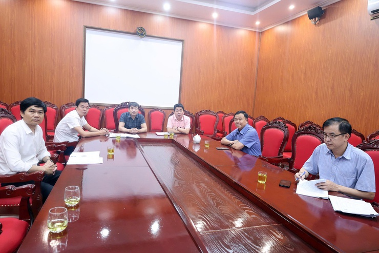 Các đồng chí lãnh đạo xã Hòa Phú: Dự hội nghị trực tuyến họp báo thông tin về tình hình kinh tế - xã hội quý I/2026 của UBND Thành phố Hà Nội- Ảnh 3.