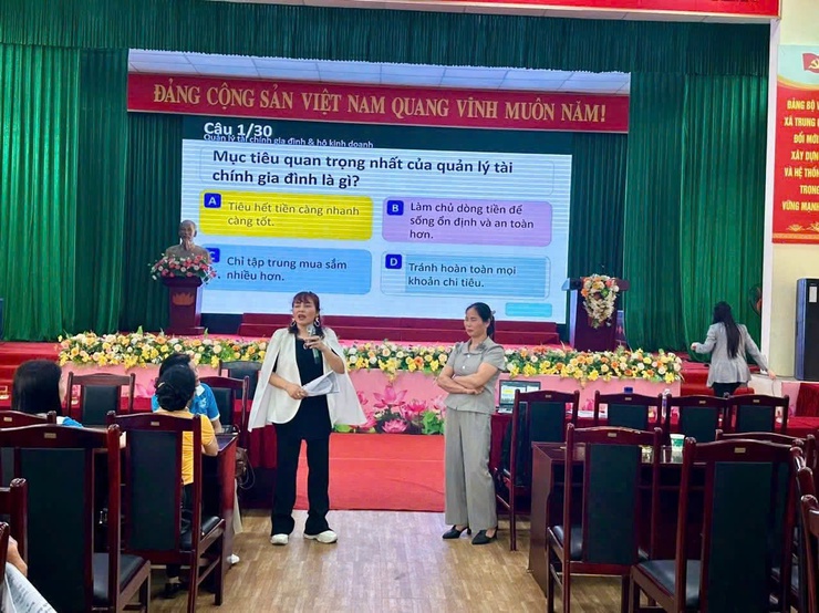 TRUNG TÂM CHÍNH TRỊ XÃ SÓC SƠN PHỐI HỢP VỚI HỘI LHPN XÃ TRUNG GIÃ TỔ CHỨC BỒI DƯỠNG NGHIỆP VỤ CÔNG TÁC HỘI- Ảnh 2.