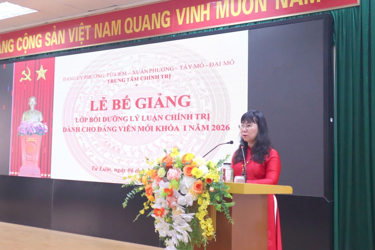 Lễ bế giảng lớp bồi dưỡng lý luận chính trị dành cho đảng viên mới khóa I năm 2026.- Ảnh 7.