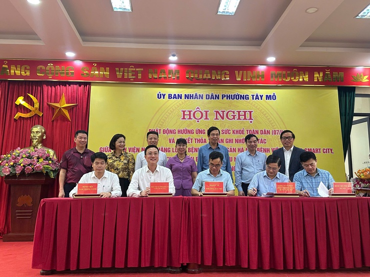 UBND phường Tây Mỗ hưởng ứng Ngày Sức khỏe toàn dân (07/4) và ký kết ghi nhớ hợp tác với các Bệnh viện nâng cao chất lượng y tế cơ sở- Ảnh 5.