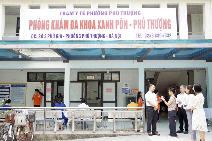Phường Phú Thượng tổ chức thành công Chương trình khám sức khỏe nhân dân hưởng ứng Ngày Sức khỏe Thế giới (07/4)- Ảnh 10.