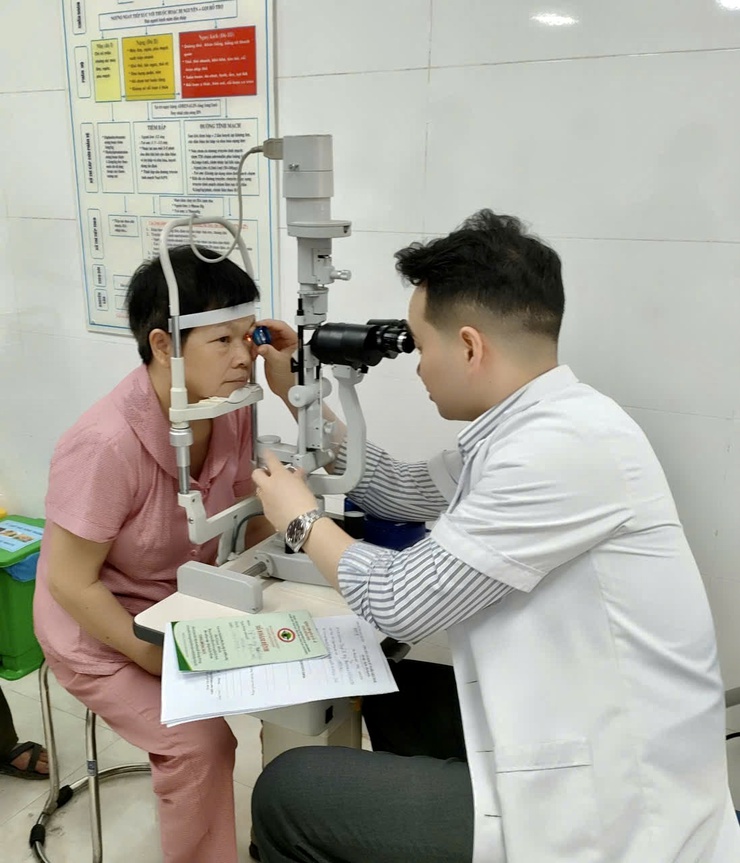 Phường Phú Thượng tổ chức thành công Chương trình khám sức khỏe nhân dân hưởng ứng Ngày Sức khỏe Thế giới (07/4)- Ảnh 7.