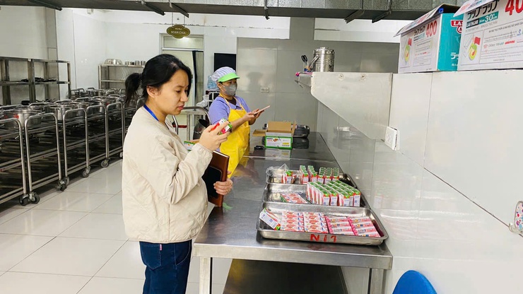 Phường Thanh Liệt tăng cường kiểm tra, giám sát công tác đảm bảo an toàn thực phẩm trong Quý I/2026.- Ảnh 11.