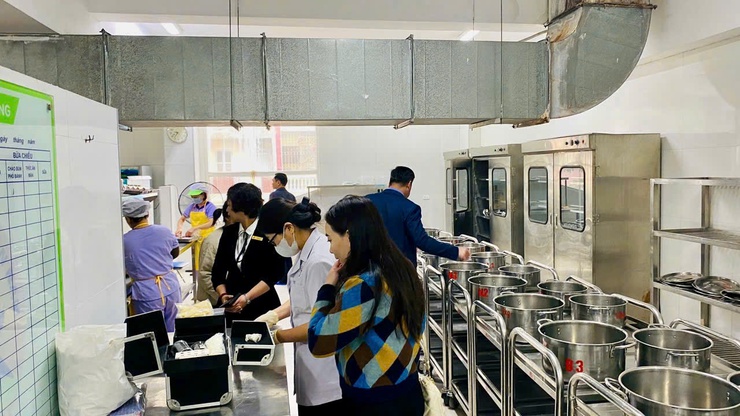 Phường Thanh Liệt tăng cường kiểm tra, giám sát công tác đảm bảo an toàn thực phẩm trong Quý I/2026.- Ảnh 13.