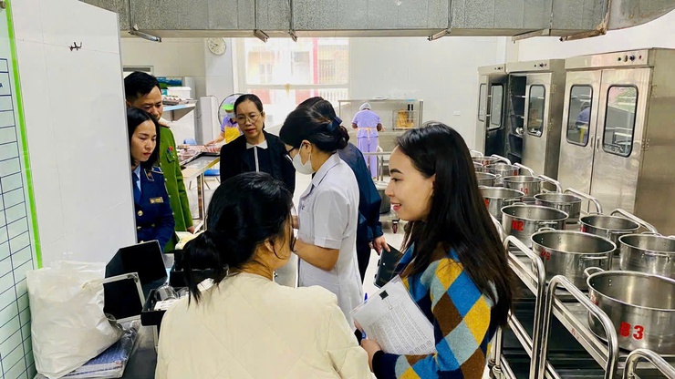 Phường Thanh Liệt tăng cường kiểm tra, giám sát công tác đảm bảo an toàn thực phẩm trong Quý I/2026.- Ảnh 19.