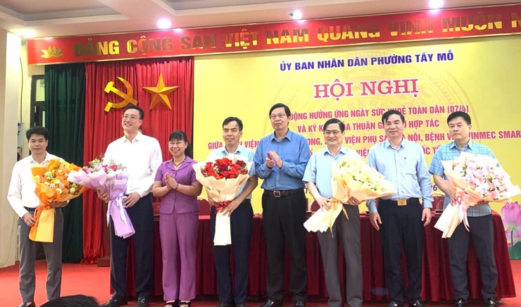 UBND phường Tây Mỗ hưởng ứng Ngày Sức khỏe toàn dân (07/4) và ký kết ghi nhớ hợp tác với các Bệnh viện nâng cao chất lượng y tế cơ sở- Ảnh 8.