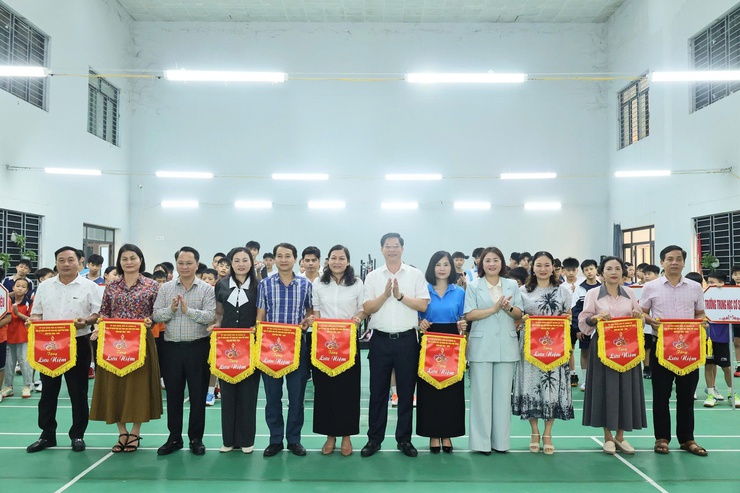 Quảng Bị: Khai mạc Giải thể thao học sinh phổ thông năm học 2025 - 2026- Ảnh 4.