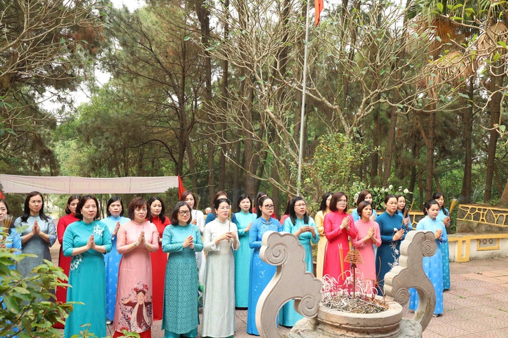 Cụm thi đua số 6 Hội LHPN thành phố Hà Nội phát động, ký giao ước thi đua năm 2026- Ảnh 8.