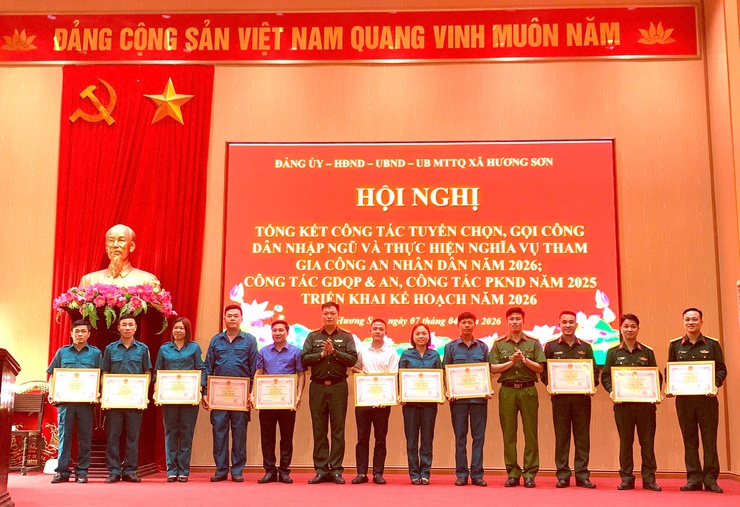 Xã Hương Sơn hoàn thành 100% công tác tuyển quân- Ảnh 7.