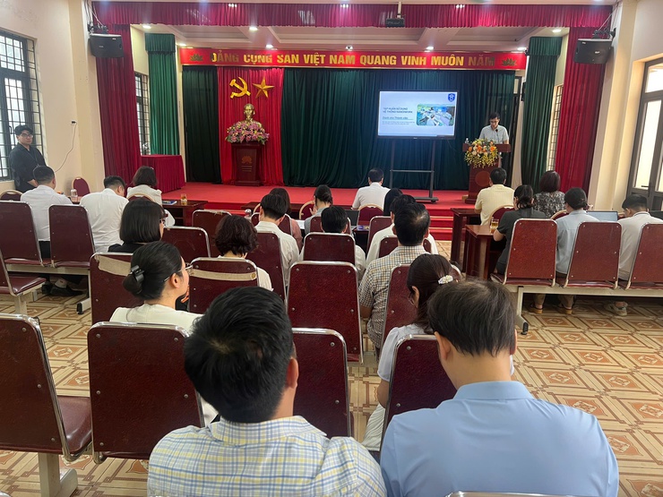 Phường Tây Mỗ đẩy mạnh chuyển đổi số: Tổ chức đào tạo sử dụng mô hình không gian làm việc số (HanoiWork)- Ảnh 2.