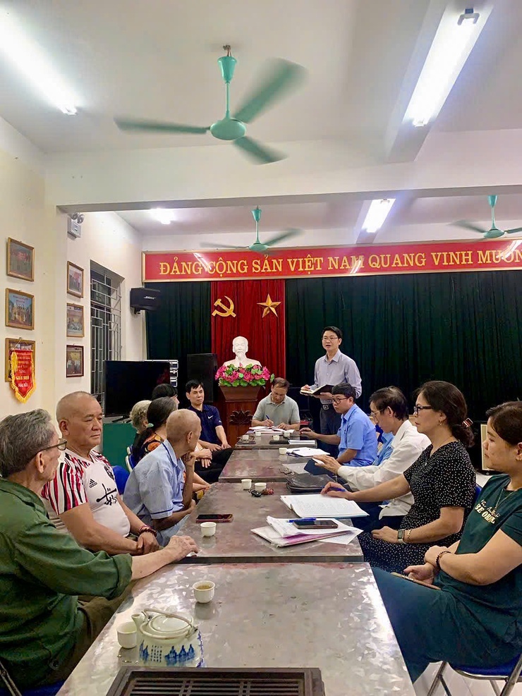 Sinh hoạt chi bộ thường kỳ tại Chi bộ tổ dân phố số 7- Ảnh 2.